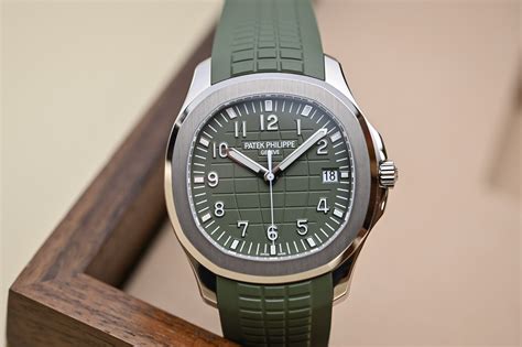 patek philippe aquanaut green dial|Patek Philippe aquanaut jumbo 42mm.